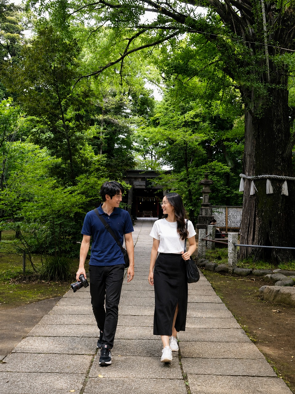 赤坂氷川神社、参道、佐久間とやよい